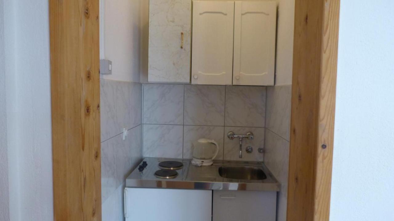 Beach Apartments Nemira Omiš Zewnętrze zdjęcie