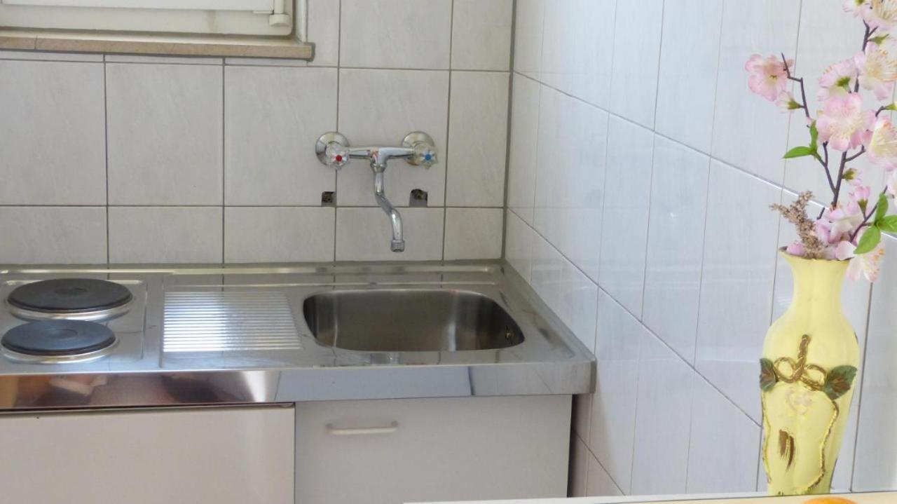 Beach Apartments Nemira Omiš Zewnętrze zdjęcie