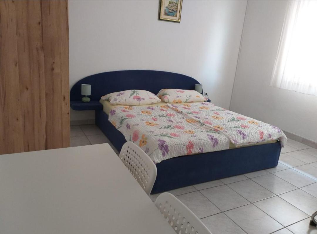 Beach Apartments Nemira Omiš Zewnętrze zdjęcie
